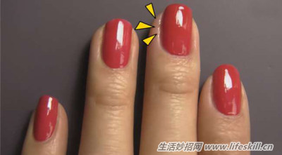 指甲裂开了不用烦,教你一招巧修复!