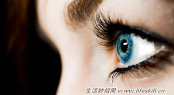 试试这10个方法,让你眼睫毛一个月内变得又黑又长!